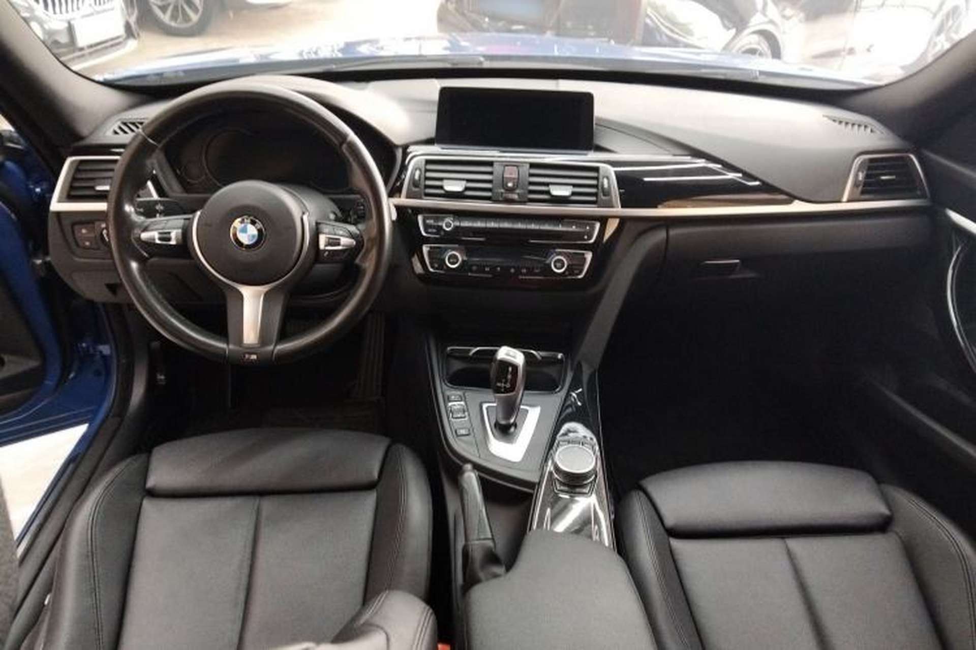 Used BMW 3 Series GT 2019 320i M Sport Package Center Console