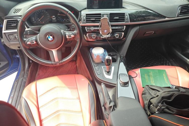 Used BMW 3 Series GT 2019 320i M Sport Package Center Console