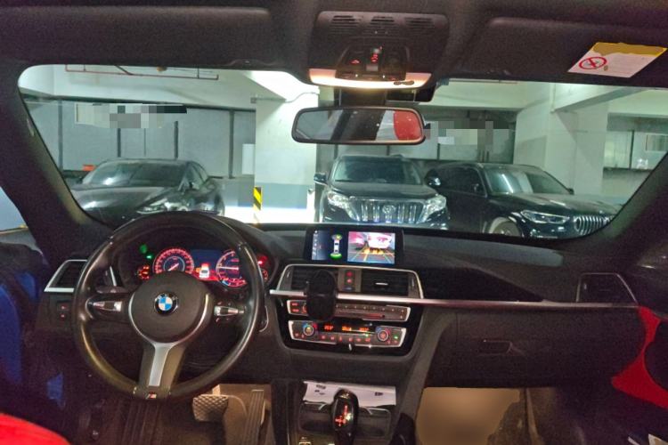 Used BMW 3 Series GT 2019 320i M Sport Package Center Console