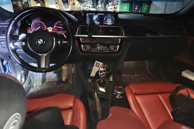 Used BMW 3 Series GT 2019 330i xDrive M Sport Night Edition Center Console