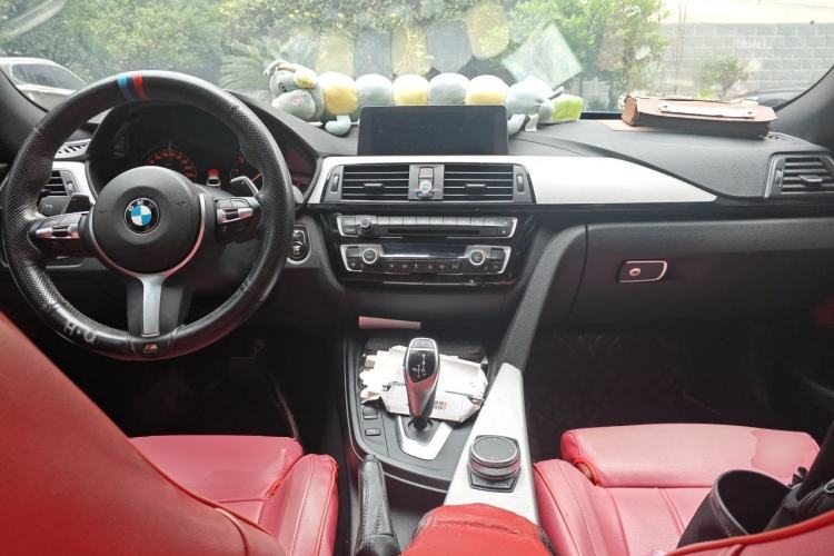 Used BMW 3 Series GT 2019 320i M Sport Center Console