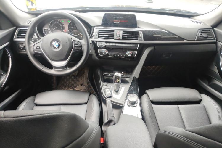 Used BMW 3 Series GT 2019 320i Sport Edition Center Console