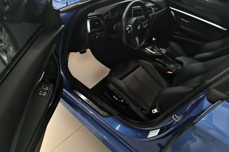 Used BMW 3 Series GT 2019 320i M Sport Package Driver Seat