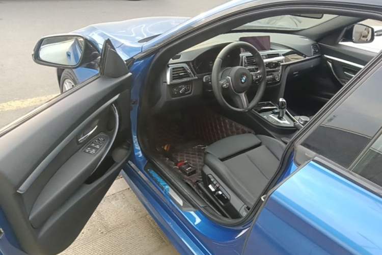 Used BMW 3 Series GT 2019 320i M Sport Package Driver Seat