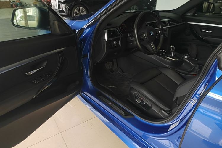 Used BMW 3 Series GT 2019 320i M Sport Package Driver Seat