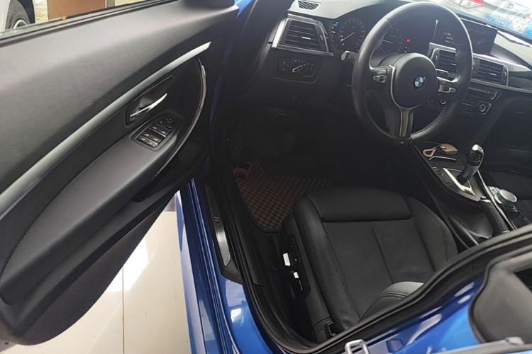 Used BMW 3 Series GT 2019 320i M Sport Package Driver Seat