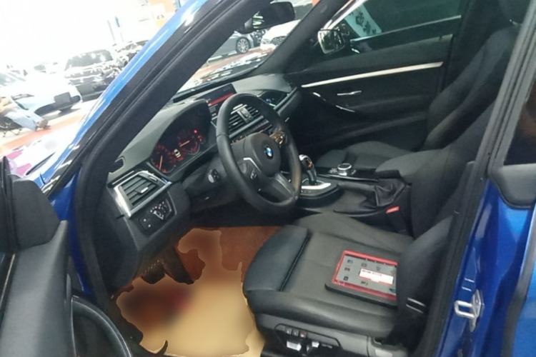 Used BMW 3 Series GT 2019 320i Sport Edition Driver Seat