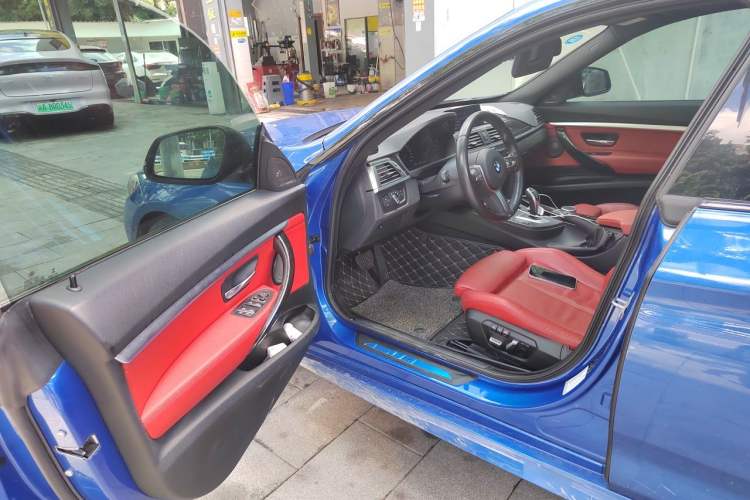 Used BMW 3 Series GT 2019 330i xDrive M Sport Edition Driver Seat