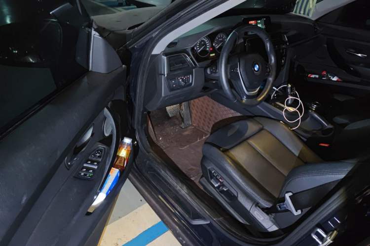 Used BMW 3 Series GT 2019 320i Sport Edition Driver Seat