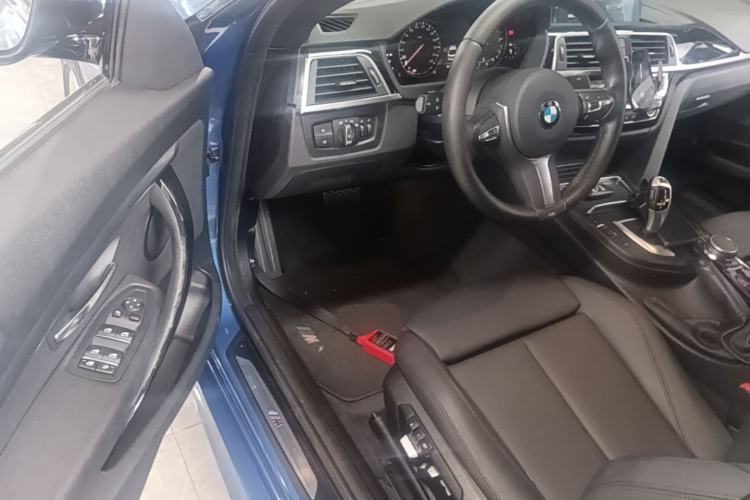 Used BMW 3 Series GT 2019 320i M Sport Package Driver Seat