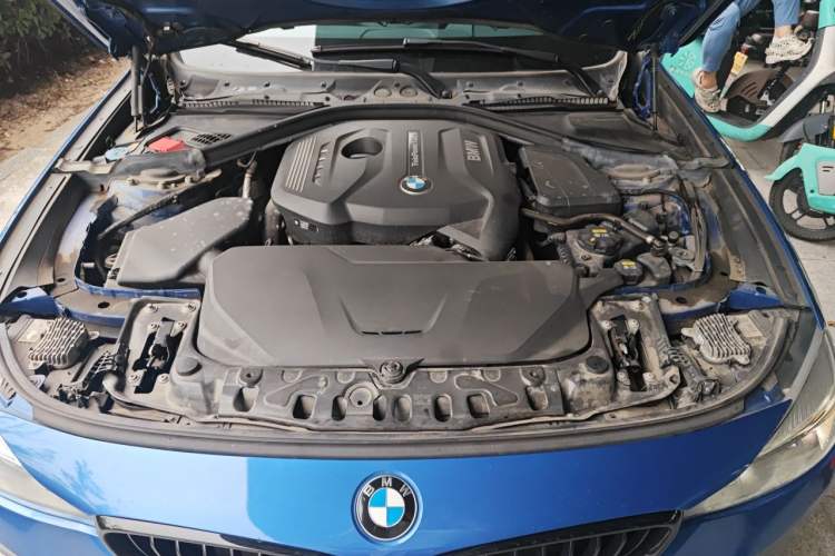 Used BMW 3 Series GT 2019 320i M Sport Package Engine Bay