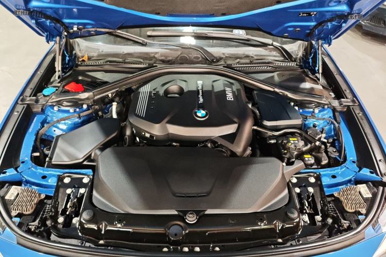 Used BMW 3 Series GT 2019 320i M Sport Night Edition Engine Bay