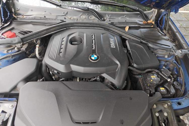 Used BMW 3 Series GT 2019 320i M Sport Night Edition Engine Bay
