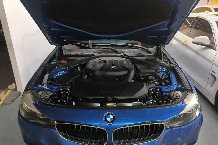 Used BMW 3 Series GT 2019 320i M Sport Package Engine Bay