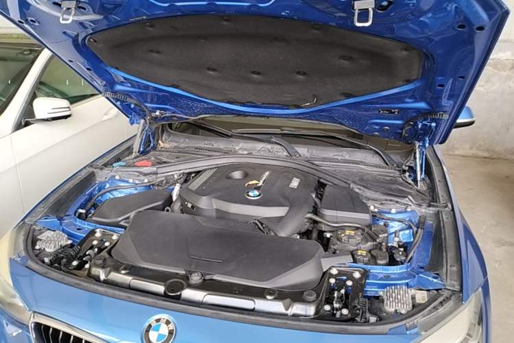 Used BMW 3 Series GT 2019 320i M Sport Engine Bay
