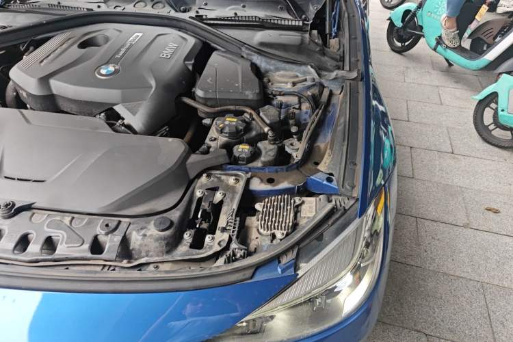 Used BMW 3 Series GT 2019 320i M Sport Package Engine Bay Left