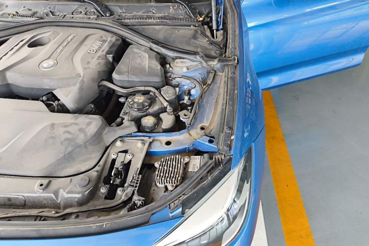 Used BMW 3 Series GT 2019 320i M Sport Engine Bay Left