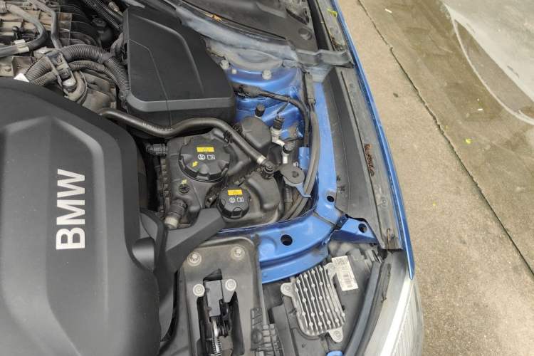 Used BMW 3 Series GT 2019 330i xDrive M Sport Edition Engine Bay Left