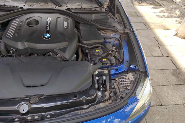 Used BMW 3 Series GT 2019 330i xDrive M Sport Edition Engine Bay Left