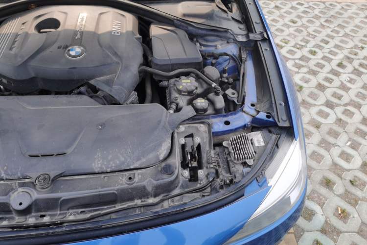 Used BMW 3 Series GT 2019 320i M Sport Engine Bay Left