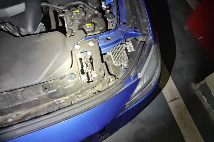 Used BMW 3 Series GT 2019 330i xDrive M Sport Night Edition Engine Bay Left