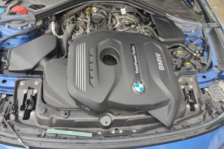 Used BMW 3 Series GT 2019 330i xDrive M Sport Edition Engine Bay