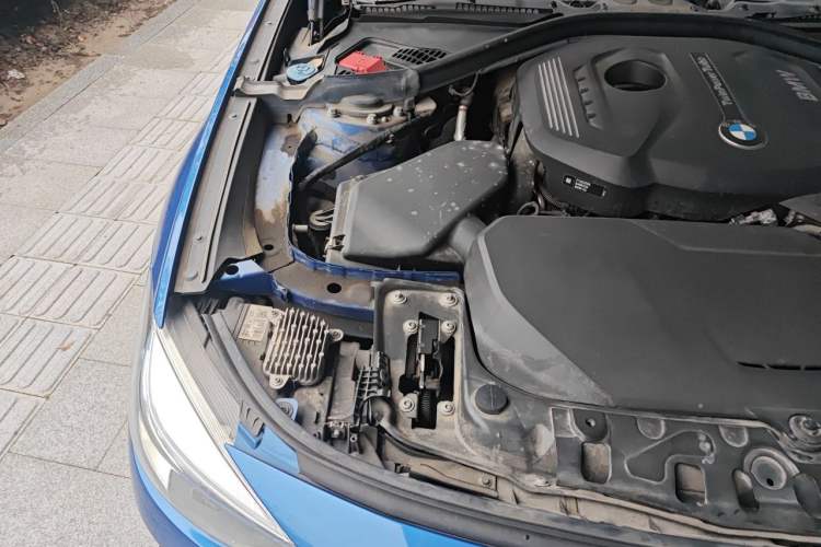 Used BMW 3 Series GT 2019 320i M Sport Package Engine Bay Right
