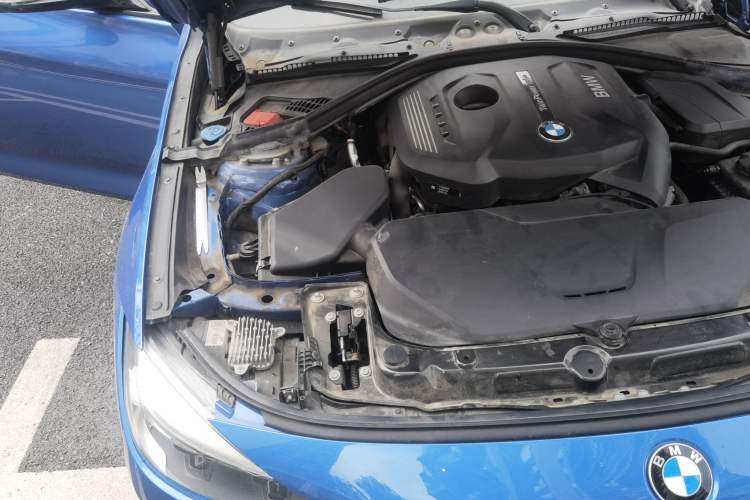 Used BMW 3 Series GT 2019 320i M Sport Night Edition Engine Bay Right