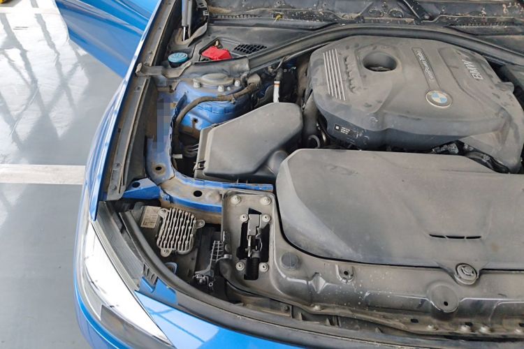 Used BMW 3 Series GT 2019 320i M Sport Engine Bay Right