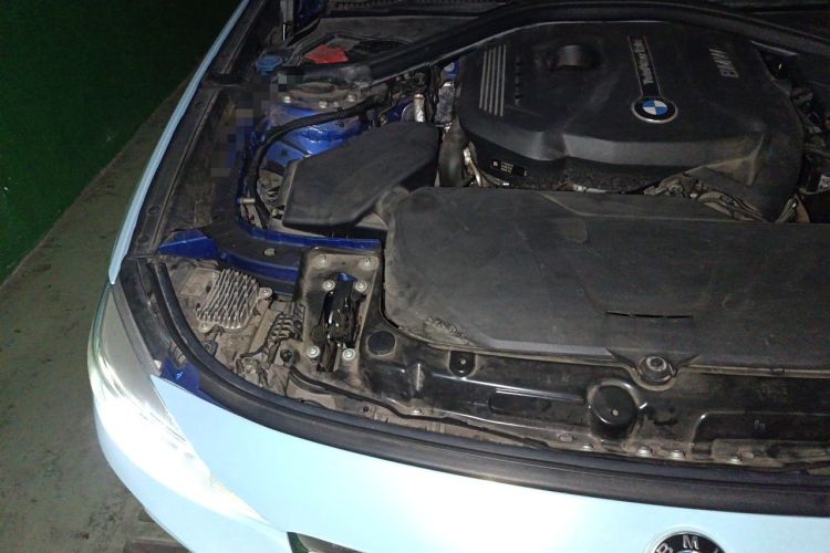 Used BMW 3 Series GT 2019 320i M Sport Package Engine Bay Right