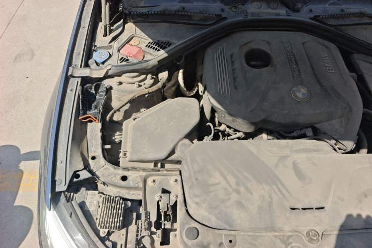 Used BMW 3 Series GT 2019 320i Sport Edition Engine Bay Right