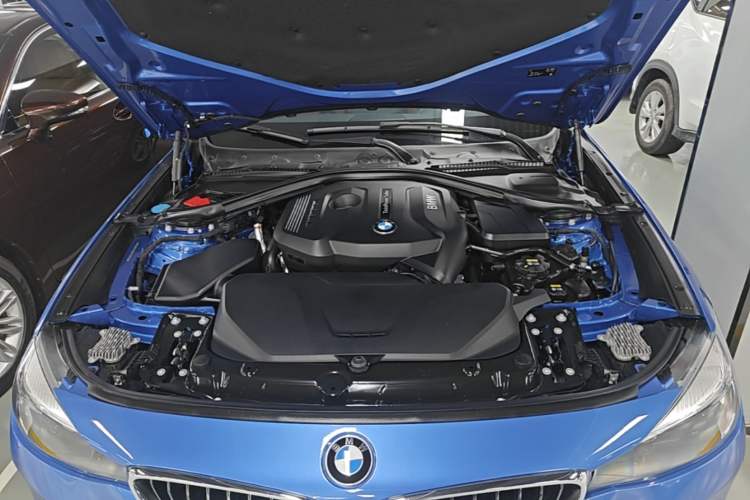 Used BMW 3 Series GT 2019 320i M Sport Engine Bay