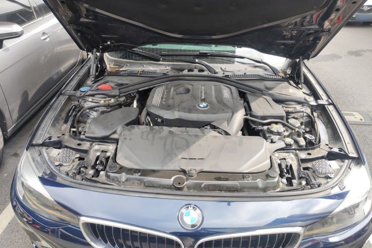 Used BMW 3 Series GT 2019 320i Sport Edition Engine Bay