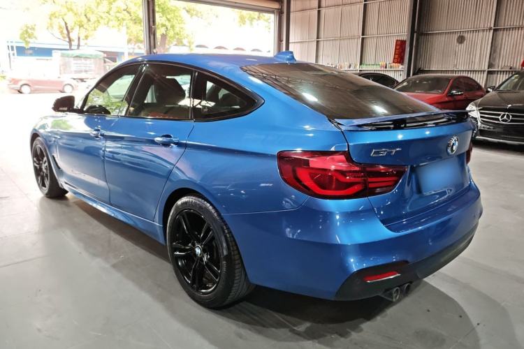 Used BMW 3 Series GT 2019 320i M Sport Night Edition Exterior 2
