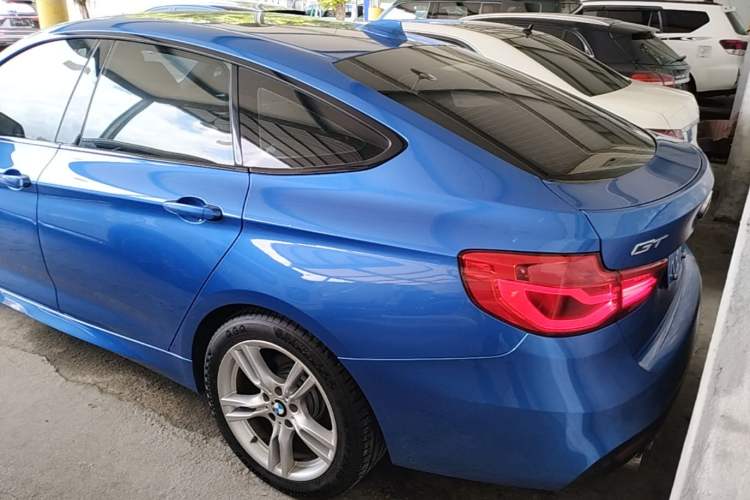 Used BMW 3 Series GT 2019 320i M Sport Exterior 2