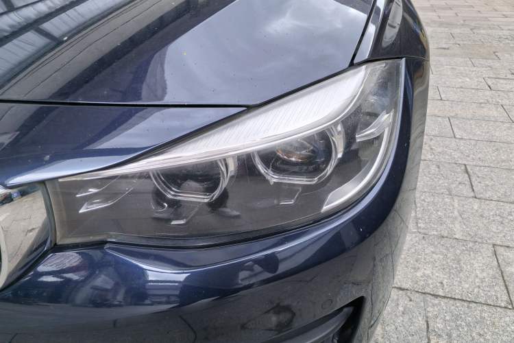 Used BMW 3 Series GT 2019 320i Sport Edition Exterior 3