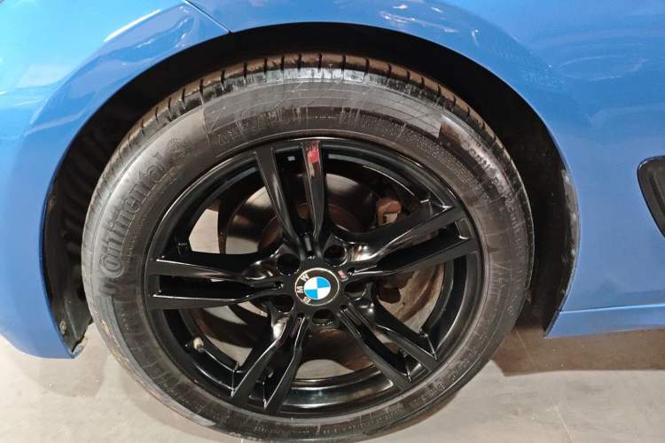 Used BMW 3 Series GT 2019 320i M Sport Night Edition Exterior 4