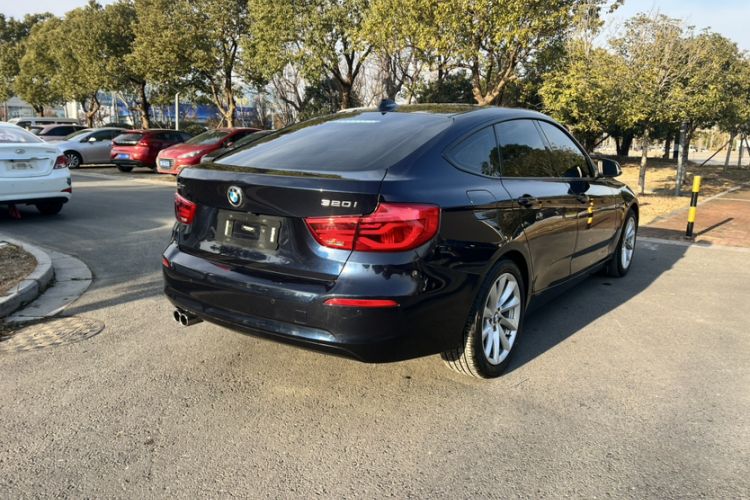 Used BMW 3 Series GT 2019 320i Sport Edition Exterior 6