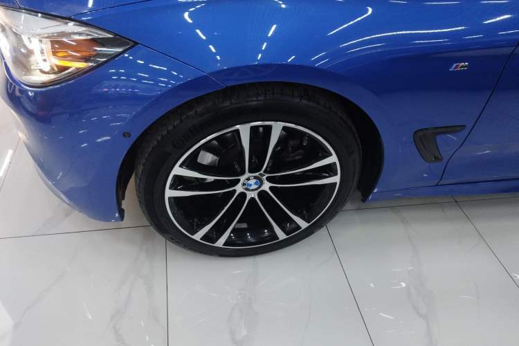Used BMW 3 Series GT 2019 330i xDrive M Sport Night Edition Exterior 7