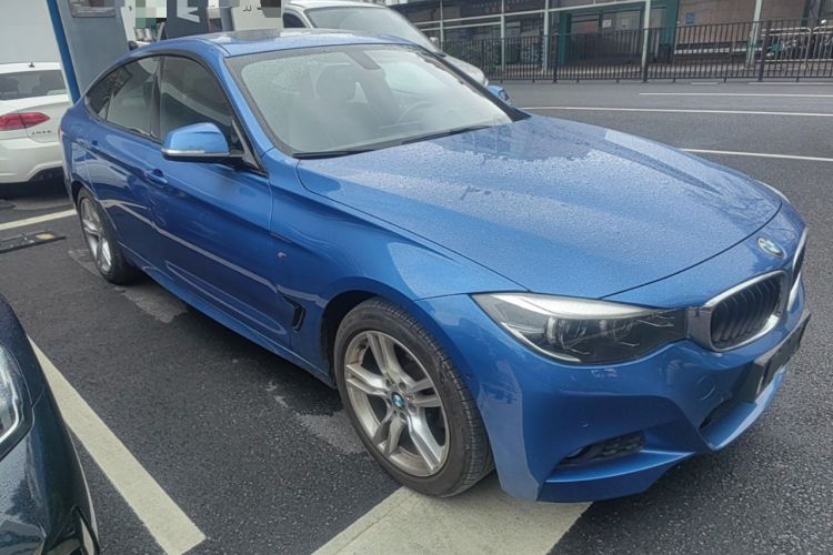 Used BMW 3 Series GT 2019 320i M Sport Front Right 45 Deg