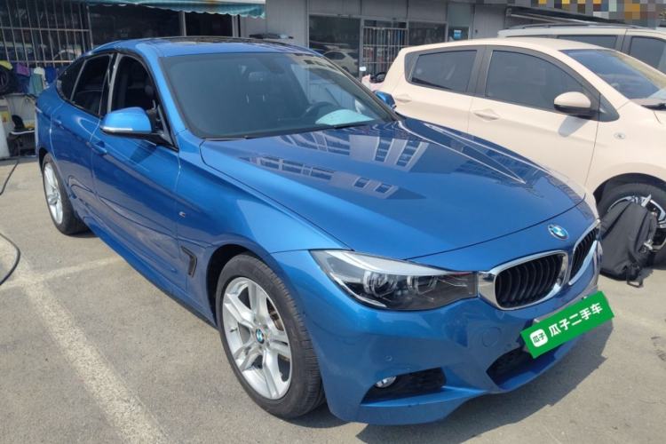 Used BMW 3 Series GT 2019 320i M Sport Package Front Right 45 Deg