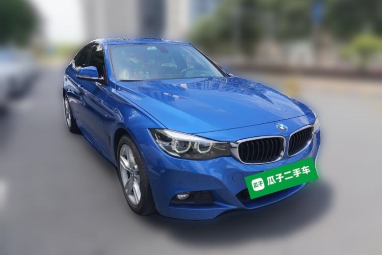 Used BMW 3 Series GT 2019 320i M Sport Package Front Right 45 Deg