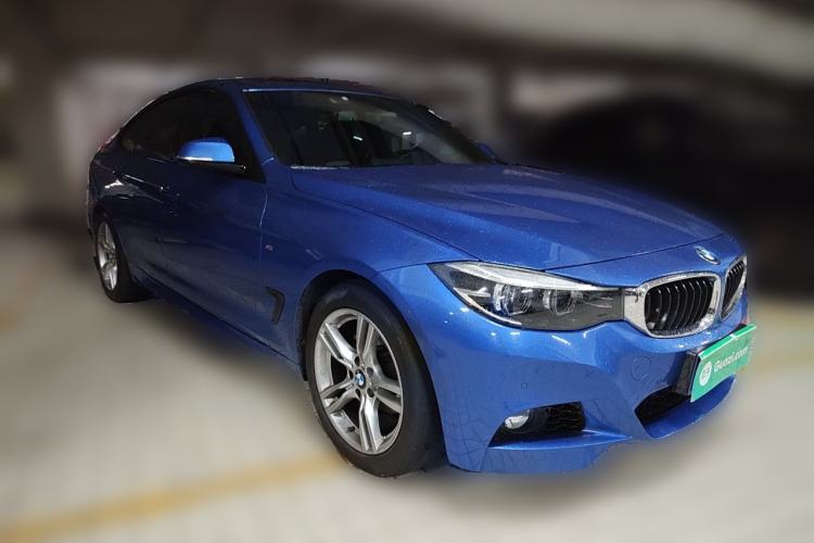 Used BMW 3 Series GT 2019 320i M Sport Package Front Right 45 Deg