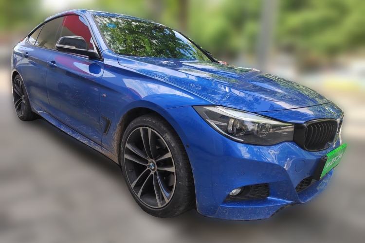 Used BMW 3 Series GT 2019 330i xDrive M Sport Edition Front Right 45 Deg
