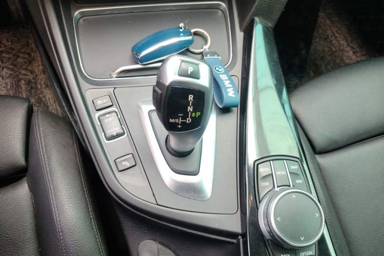 Used BMW 3 Series GT 2019 320i M Sport Package Gear Lever