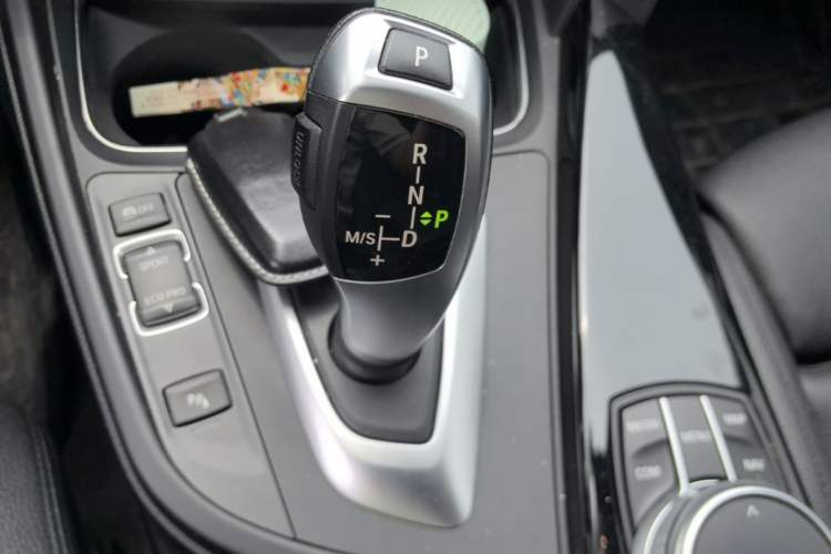 Used BMW 3 Series GT 2019 320i M Sport Package Gear Lever