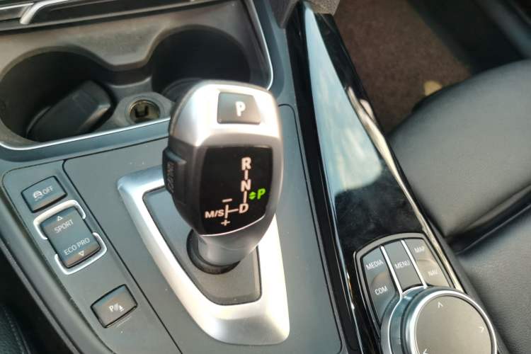 Used BMW 3 Series GT 2019 320i M Sport Package Gear Lever