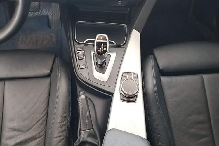 Used BMW 3 Series GT 2019 320i M Sport Gear Lever