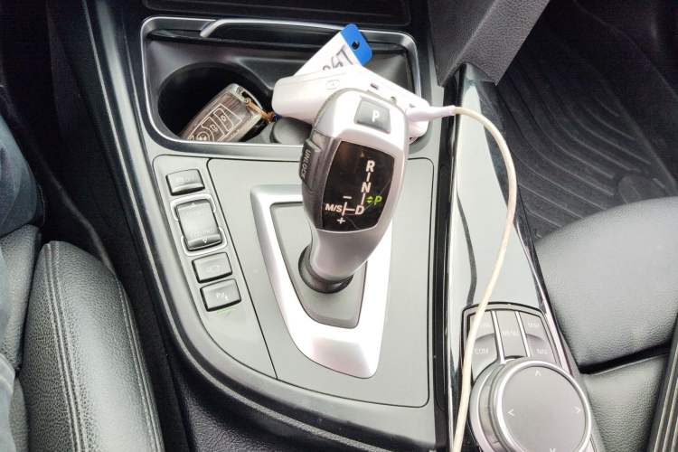 Used BMW 3 Series GT 2019 320i M Sport Package Gear Lever