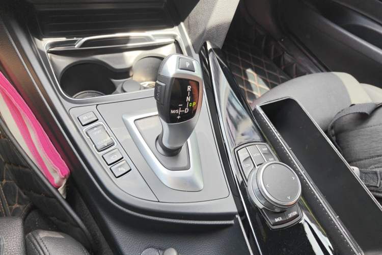 Used BMW 3 Series GT 2019 320i M Sport Package Gear Lever